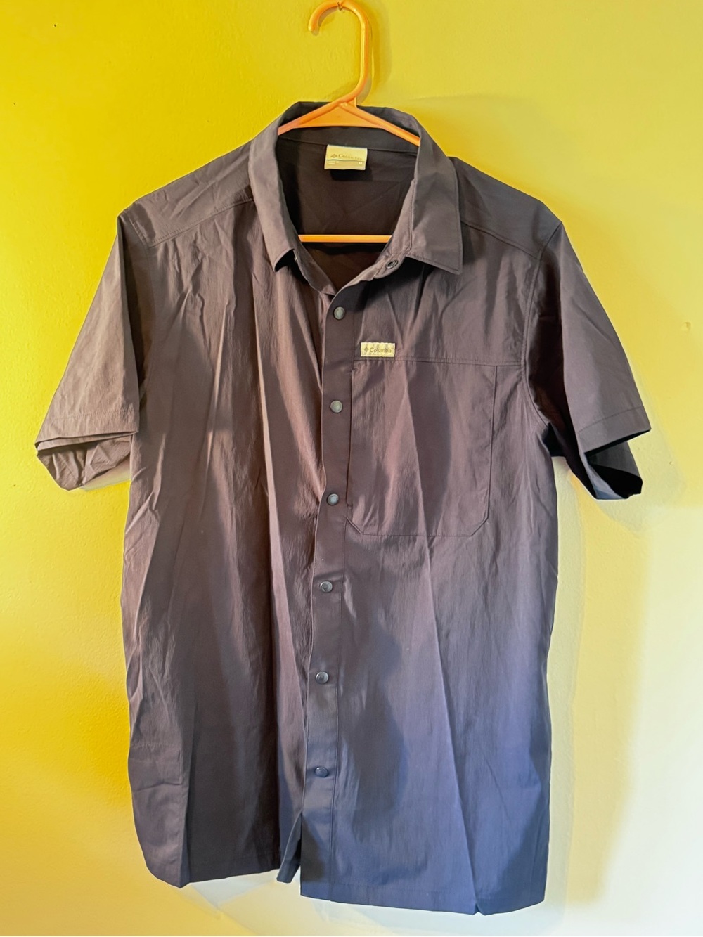 Columbia Men’s Short Sleeve Button-Down Shirt — Navy